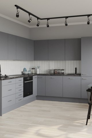 Nytt kjøkken med grå kjøkkenflater